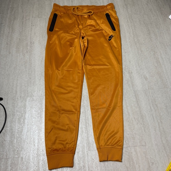 Nike Tracksuit golden brown mustard color with Black Details - Picture 6 of 12